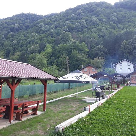 Hostel Topic Banja Luka Exteriér fotografie