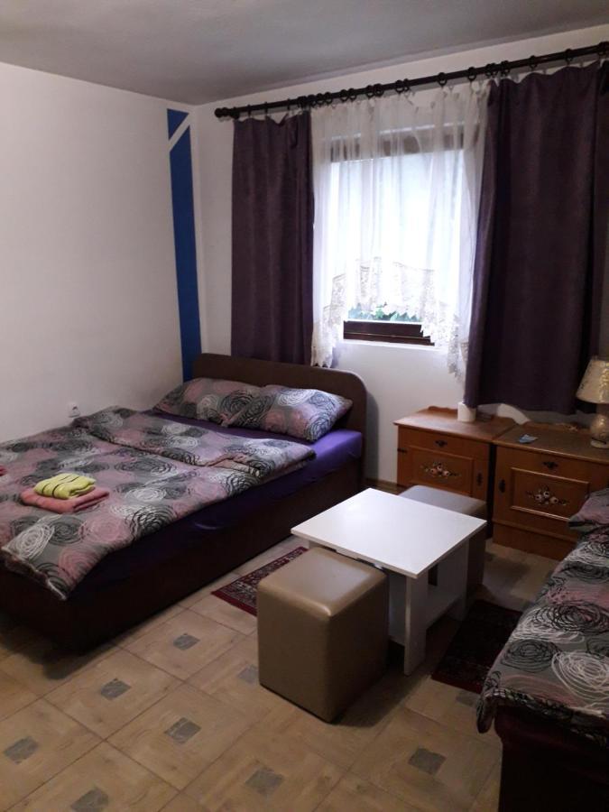 Hostel Topic Banja Luka Exteriér fotografie