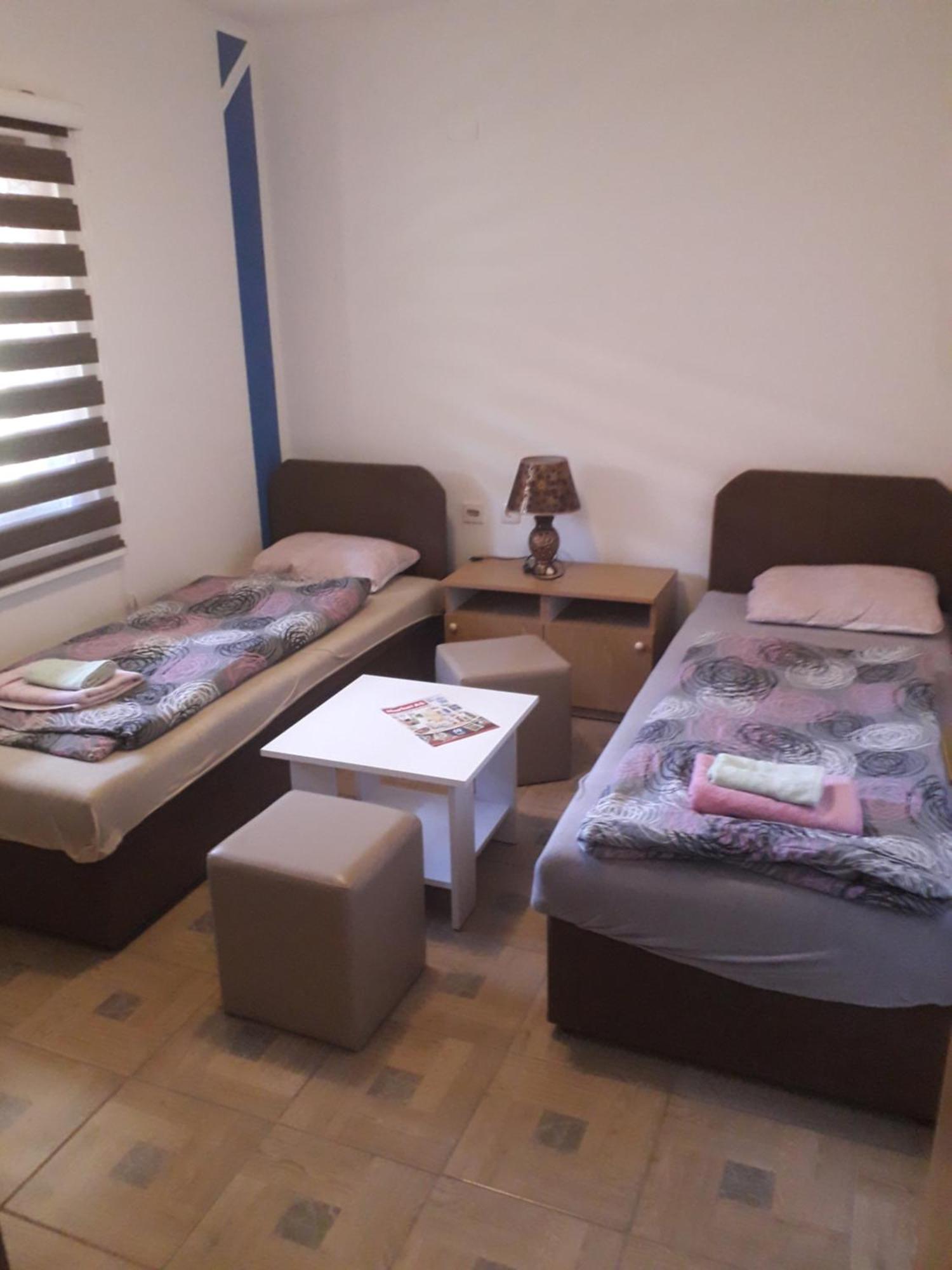 Hostel Topic Banja Luka Pokoj fotografie
