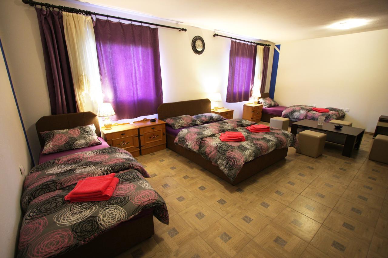 Hostel Topic Banja Luka Exteriér fotografie